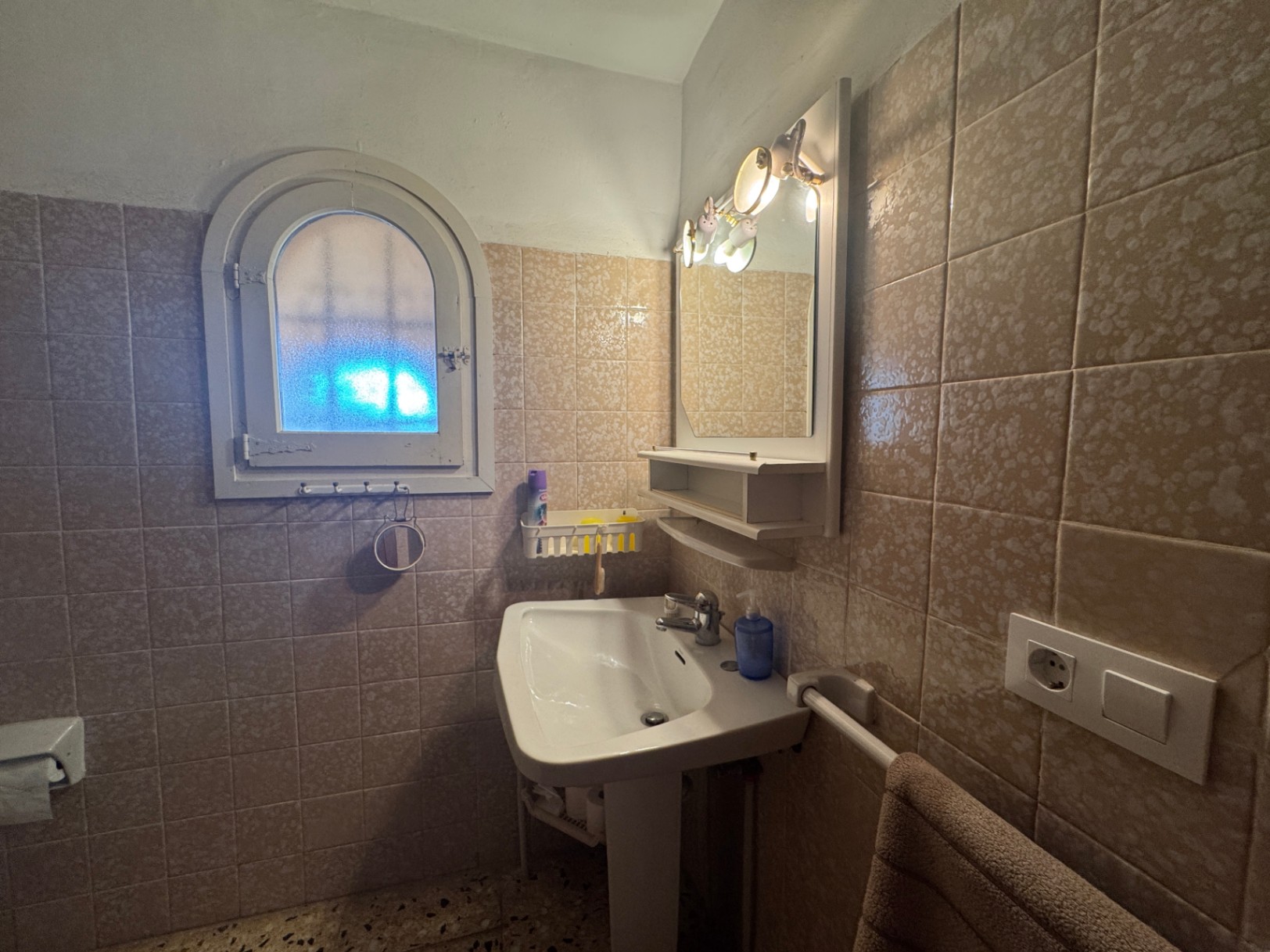 Villa con piscina privada con vistas a la montaña cerca de la playa