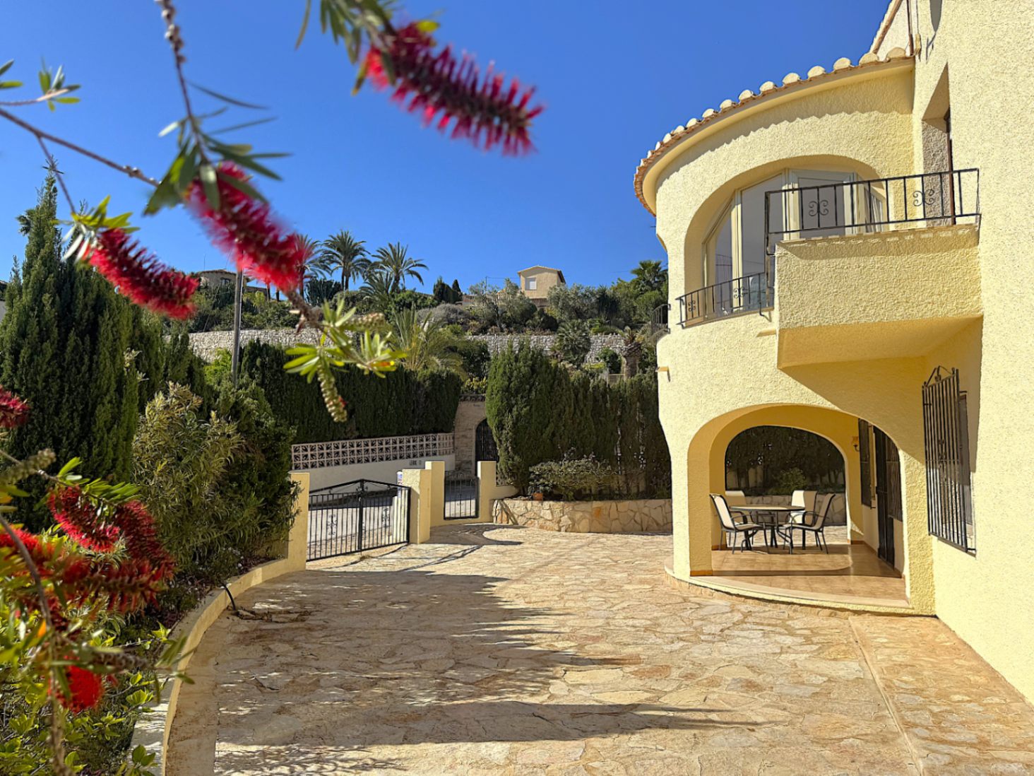 BELLE VILLA AVEC VUE SUR LE PEÑÓN À PUERTO BLANCO