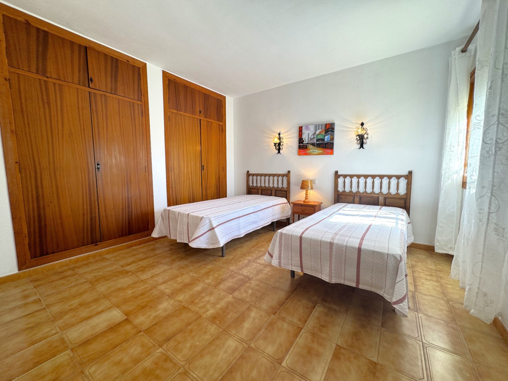 BELLE VILLA AVEC VUE SUR LE PEÑÓN À PUERTO BLANCO