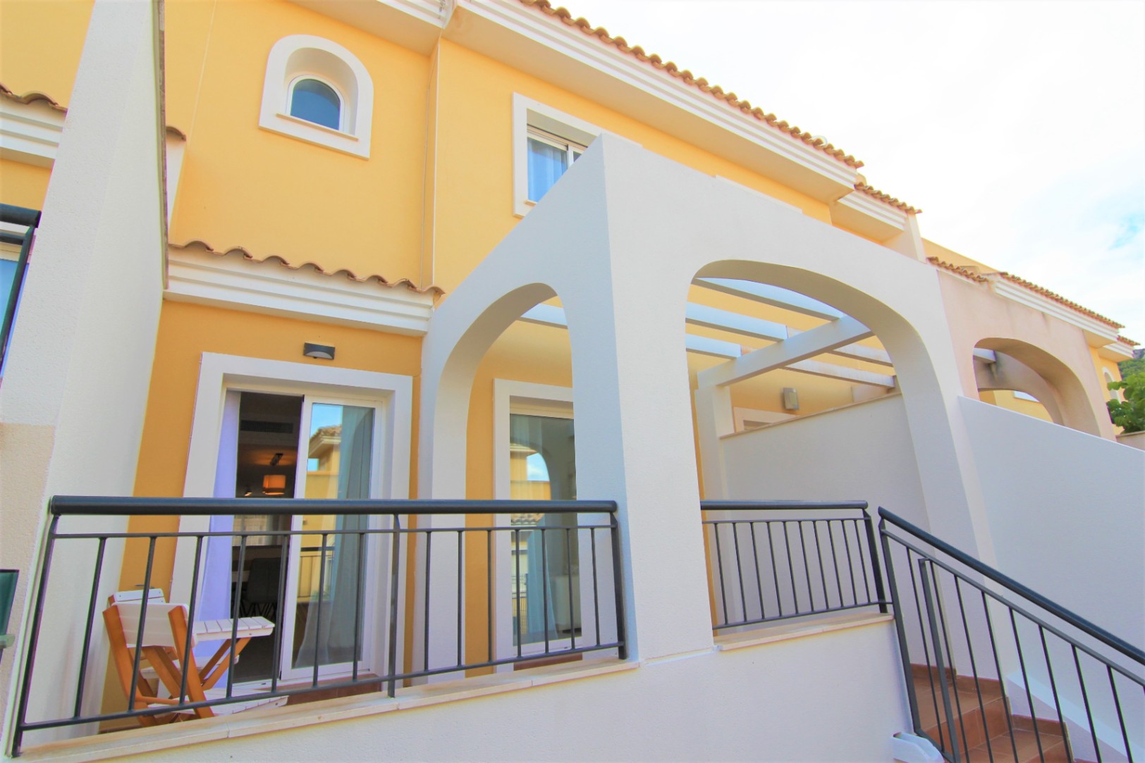 MONTESUN - Excelente bungalow renovado con vistas al Peñón