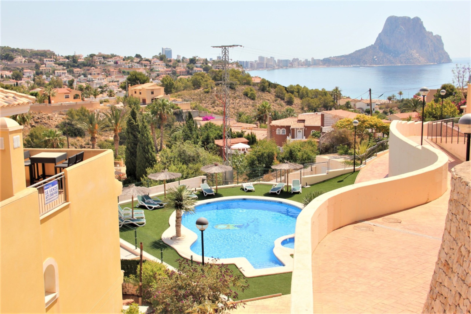 Excelente bungalow renovado con vistas al Peñón
