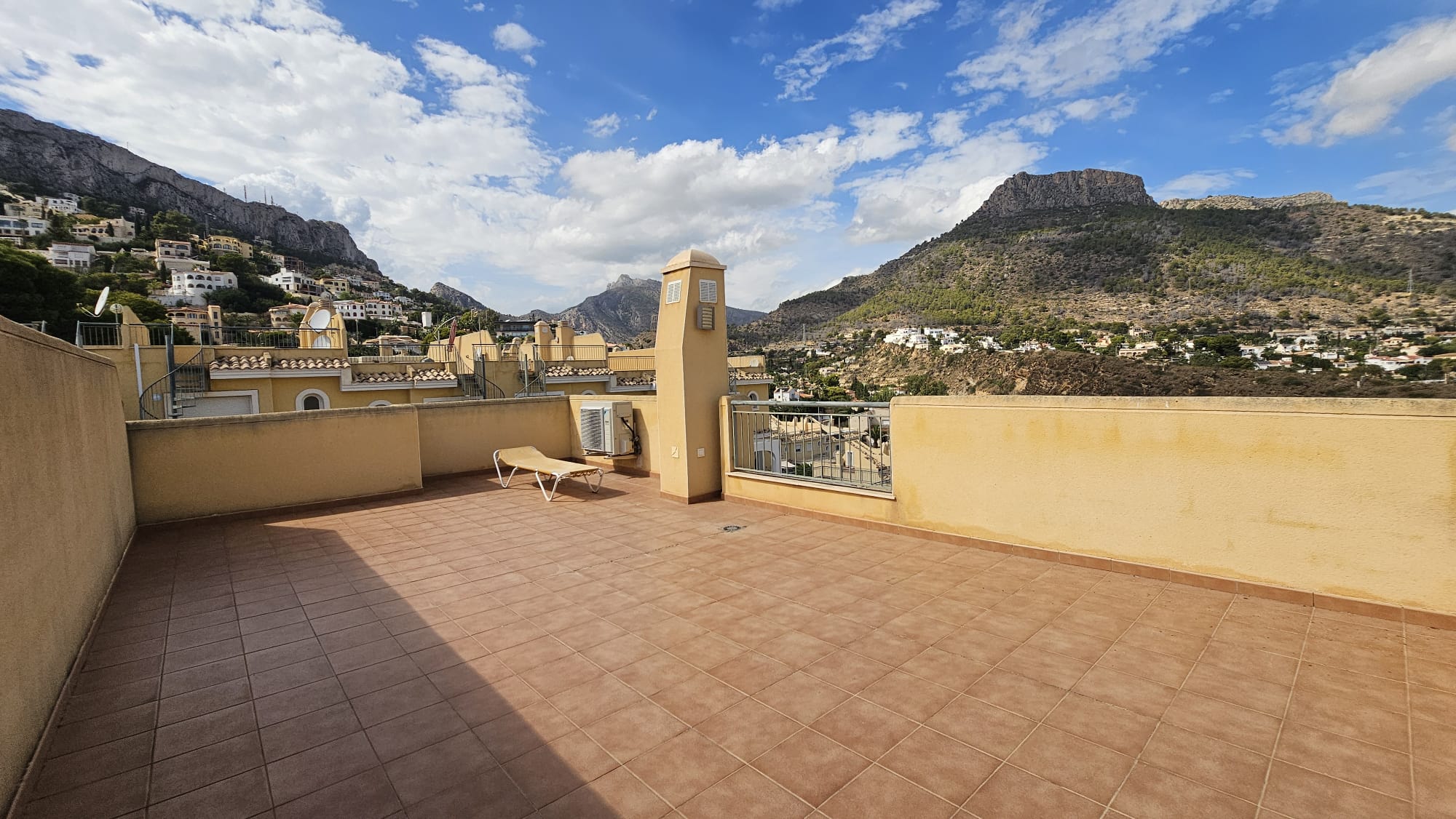 Bungalow avec une vue imprenable sur la mer et le Rocher