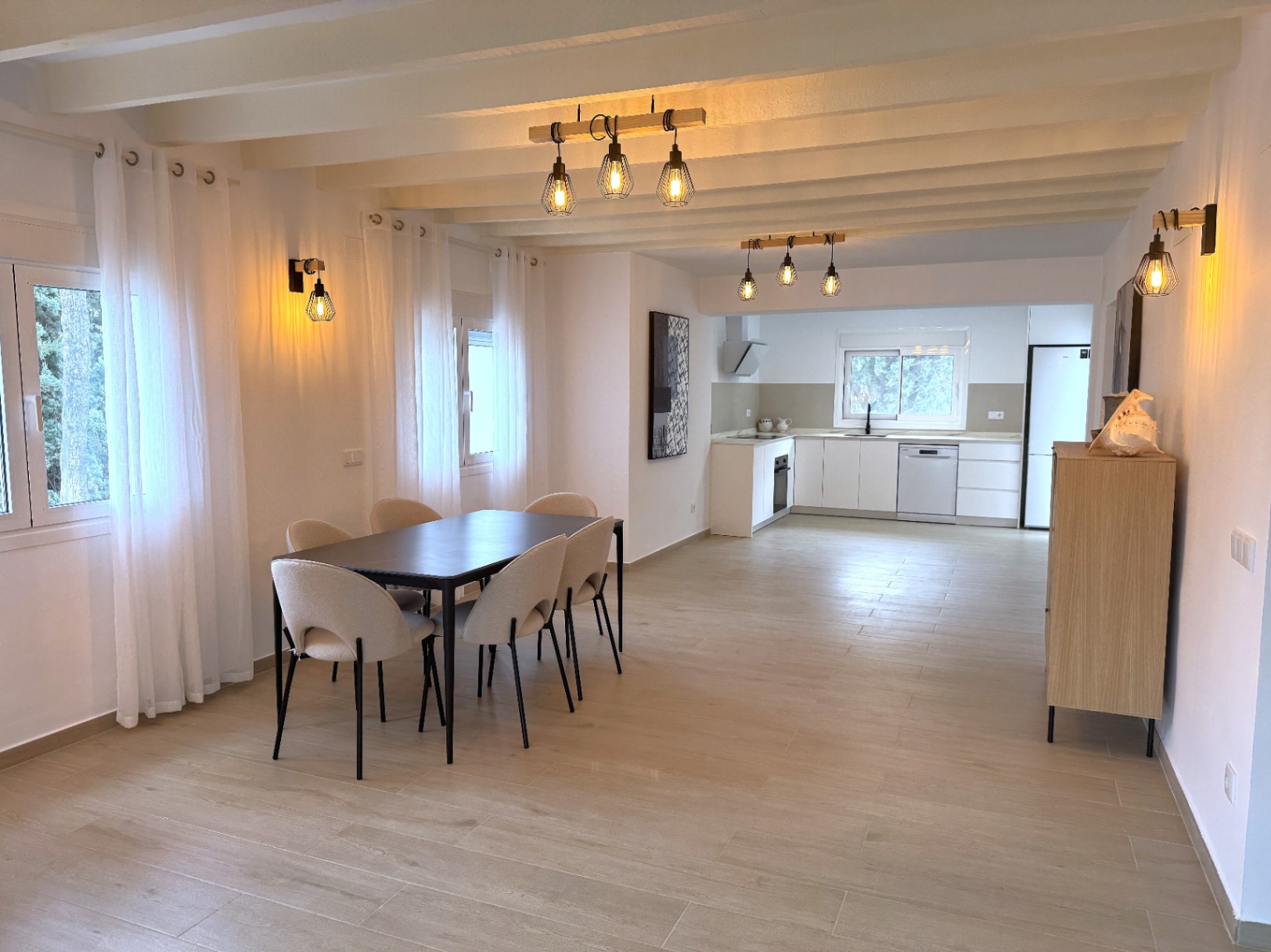 Grande villa avec piscine privée et vue sur la mer