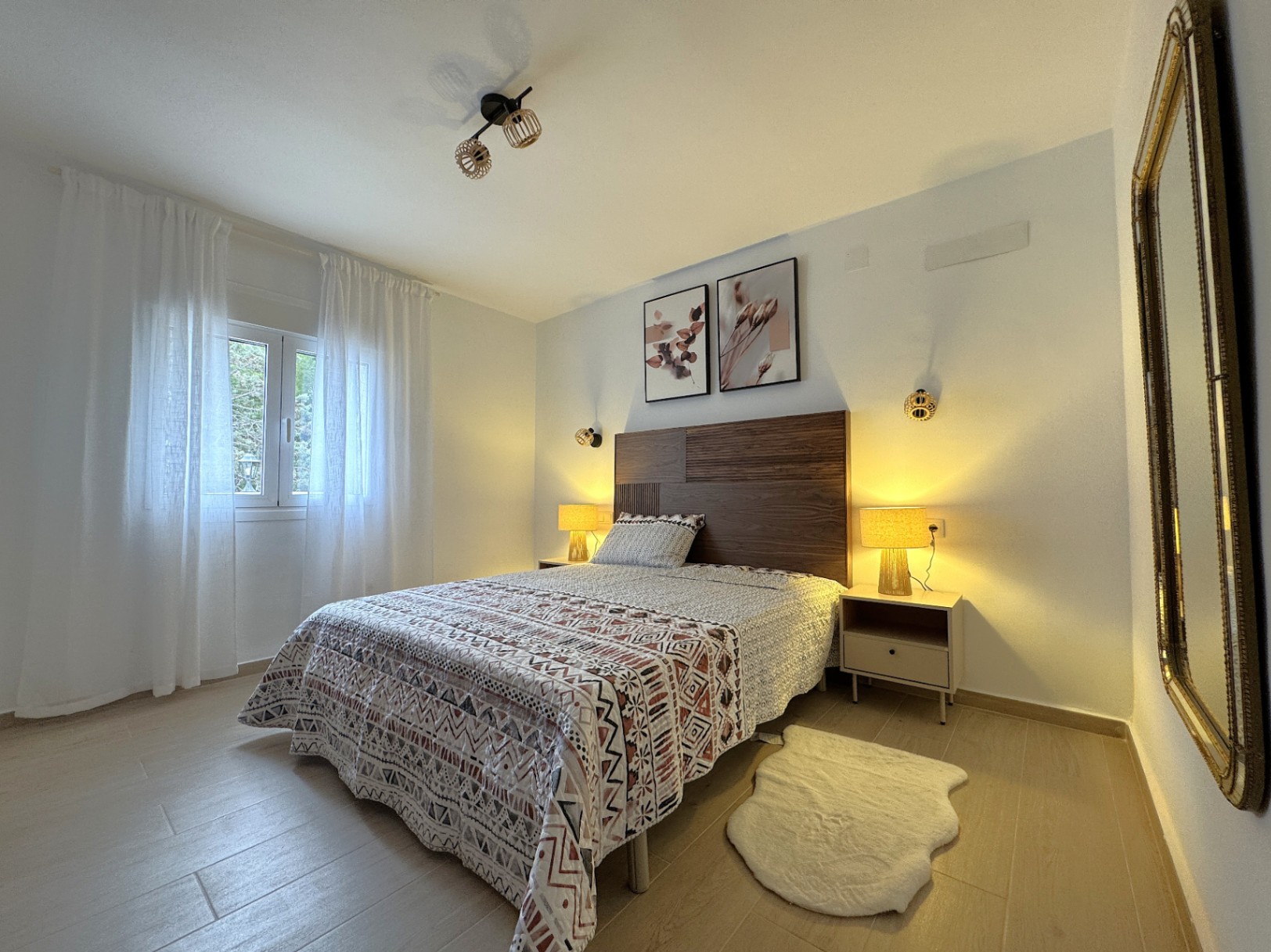Grande villa avec piscine privée et vue sur la mer